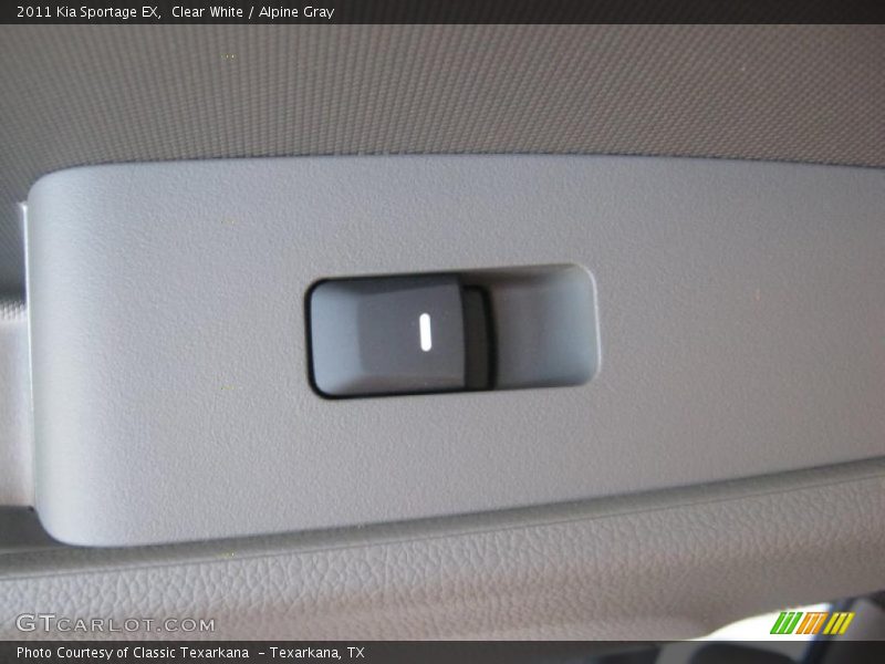 Clear White / Alpine Gray 2011 Kia Sportage EX