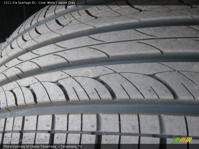 Clear White / Alpine Gray 2011 Kia Sportage EX