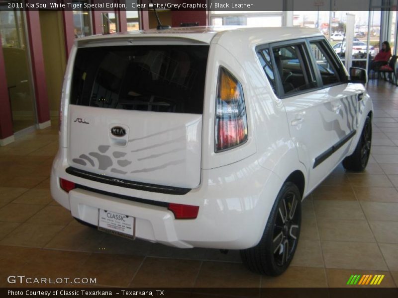  2011 Soul White Tiger Special Edition Clear White/Grey Graphics