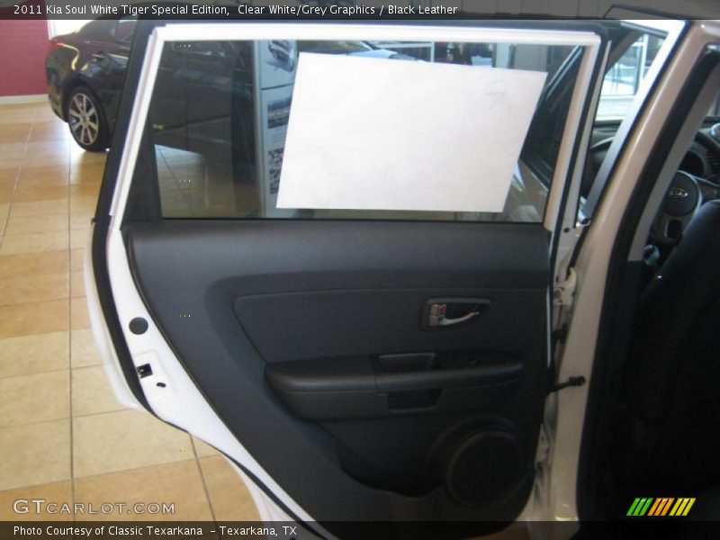 Clear White/Grey Graphics / Black Leather 2011 Kia Soul White Tiger Special Edition