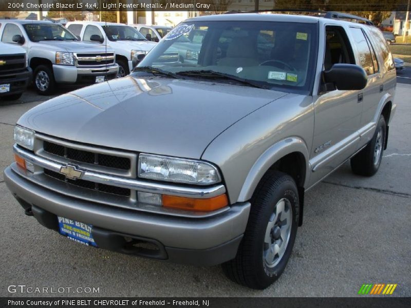 Light Pewter Metallic / Medium Gray 2004 Chevrolet Blazer LS 4x4