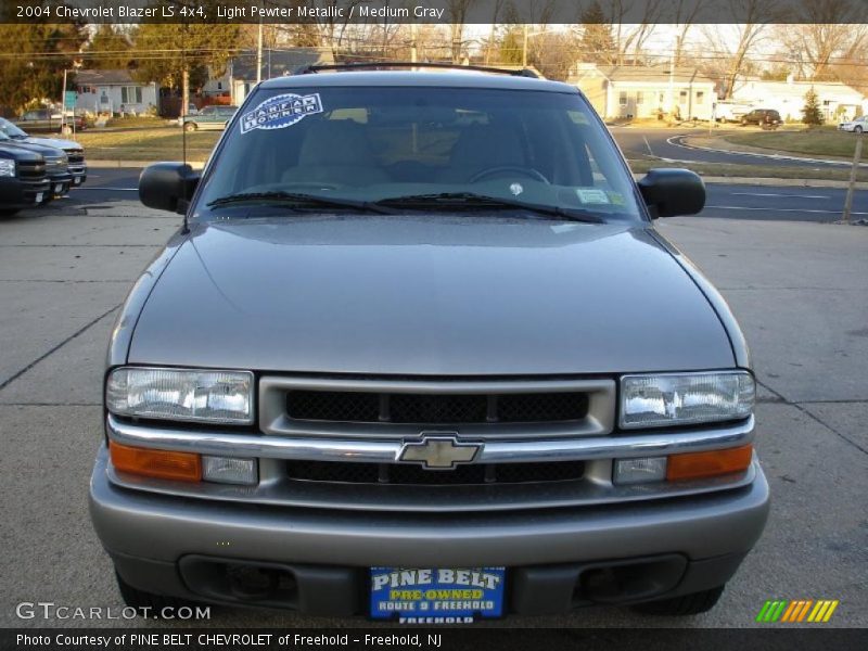 Light Pewter Metallic / Medium Gray 2004 Chevrolet Blazer LS 4x4