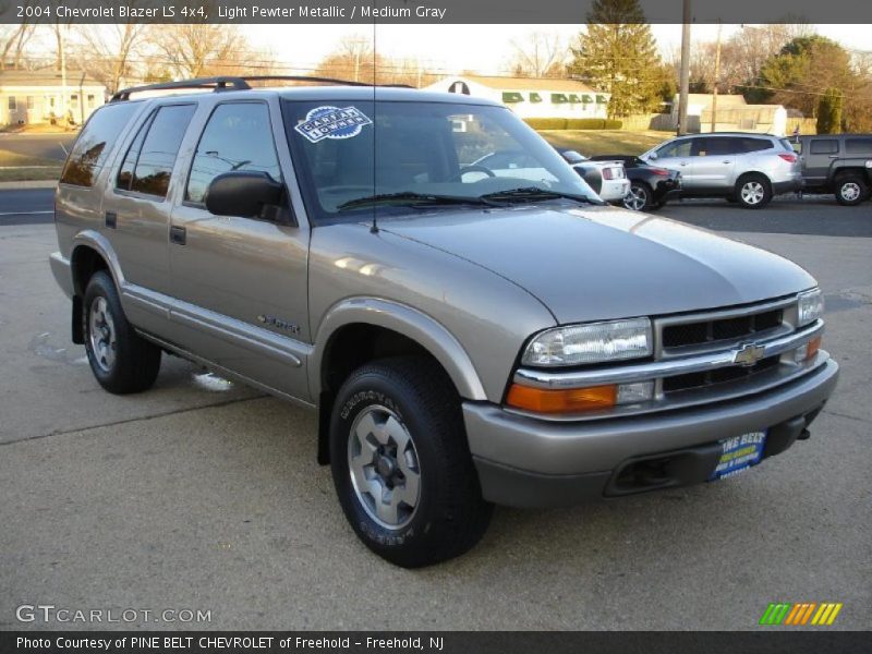 Light Pewter Metallic / Medium Gray 2004 Chevrolet Blazer LS 4x4