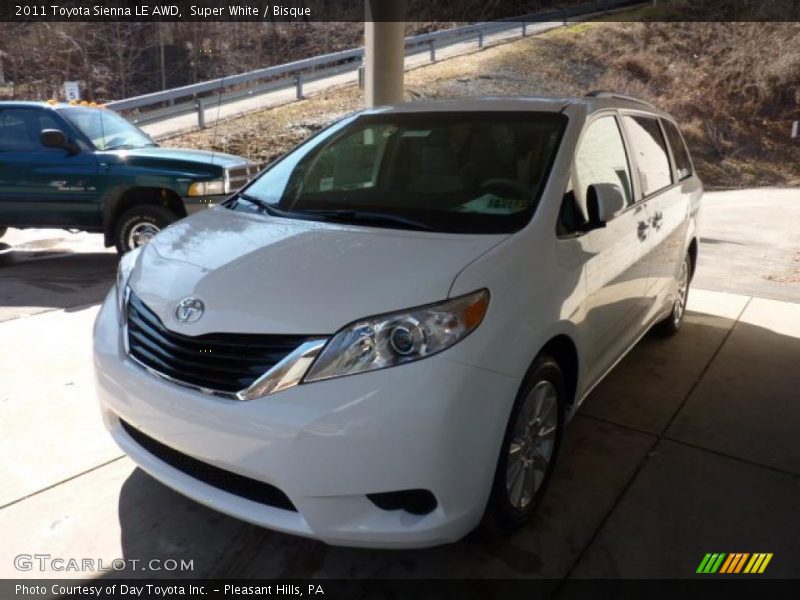 Super White / Bisque 2011 Toyota Sienna LE AWD