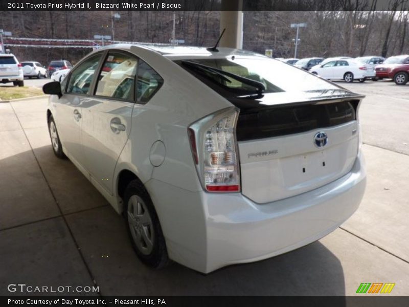 Blizzard White Pearl / Bisque 2011 Toyota Prius Hybrid II