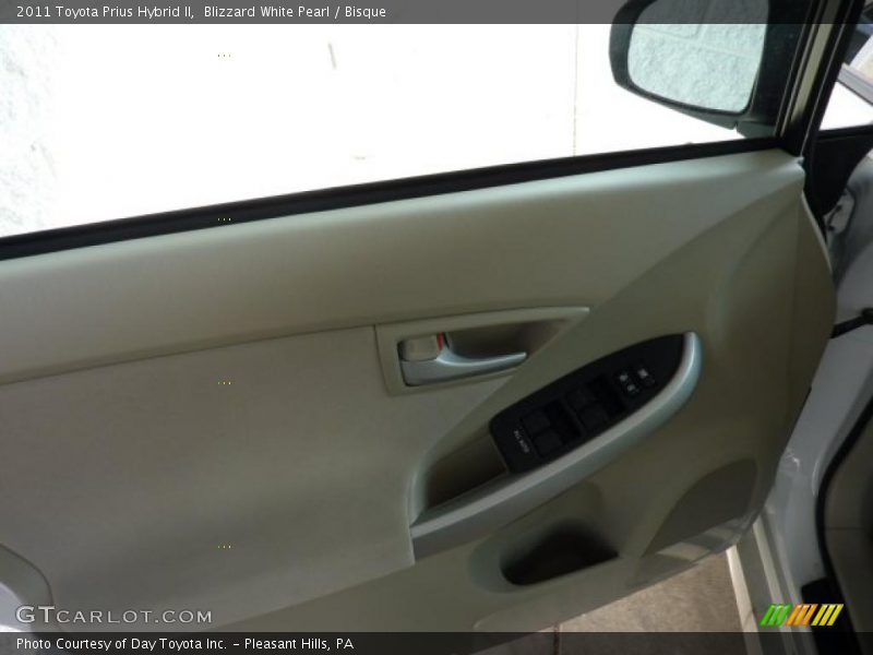 Blizzard White Pearl / Bisque 2011 Toyota Prius Hybrid II