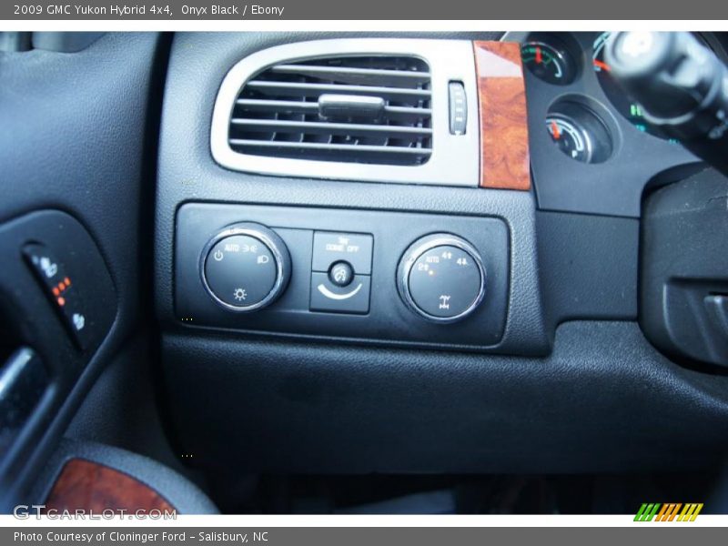 Controls of 2009 Yukon Hybrid 4x4