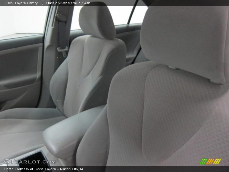 Classic Silver Metallic / Ash 2009 Toyota Camry LE