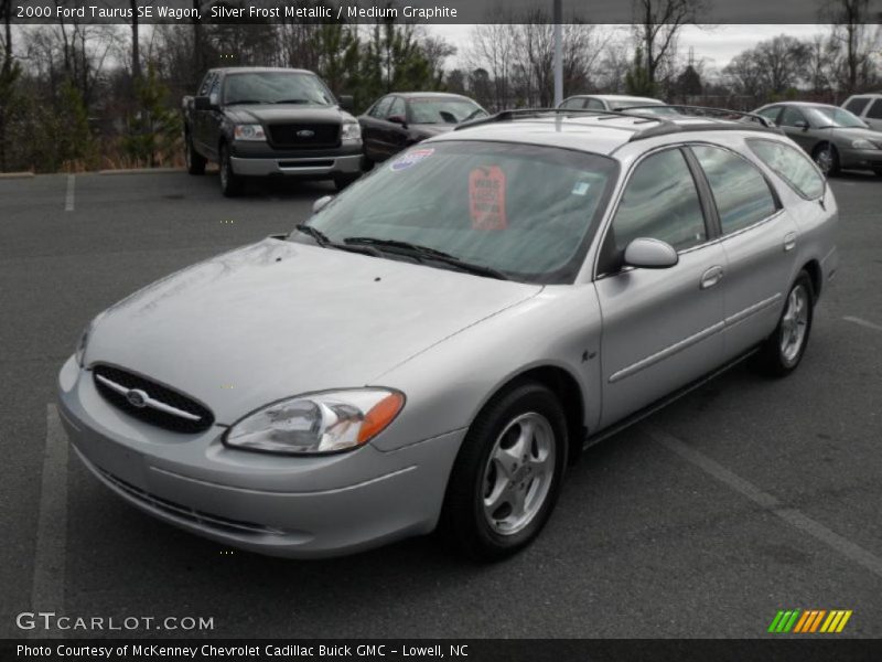 Front 3/4 View of 2000 Taurus SE Wagon