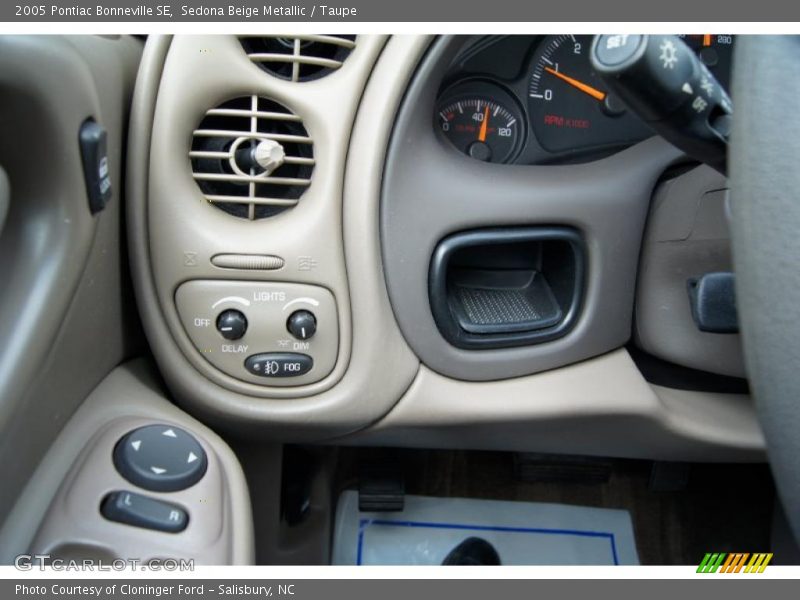 Controls of 2005 Bonneville SE