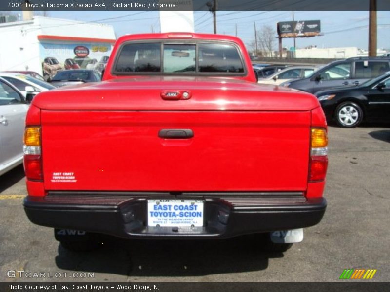 Radiant Red / Charcoal 2001 Toyota Tacoma Xtracab 4x4