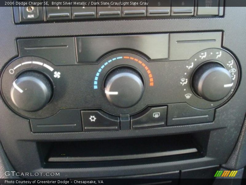 Bright Silver Metallic / Dark Slate Gray/Light Slate Gray 2006 Dodge Charger SE