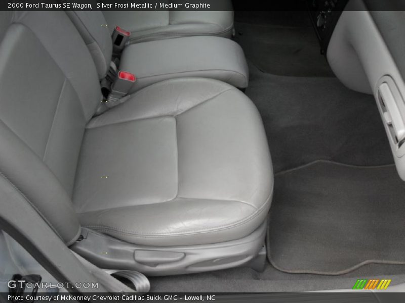 Silver Frost Metallic / Medium Graphite 2000 Ford Taurus SE Wagon