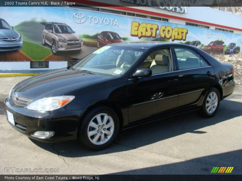 Black / Taupe 2003 Toyota Camry XLE