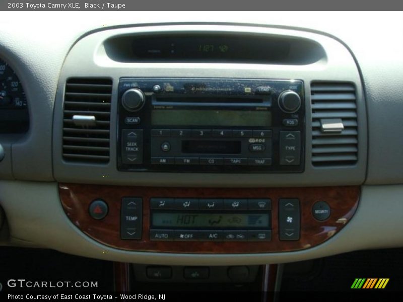 Black / Taupe 2003 Toyota Camry XLE