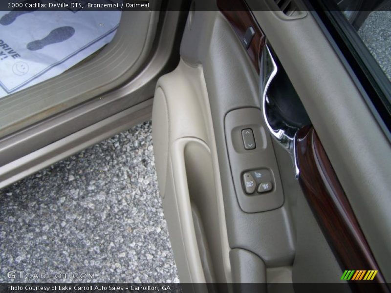 Bronzemist / Oatmeal 2000 Cadillac DeVille DTS