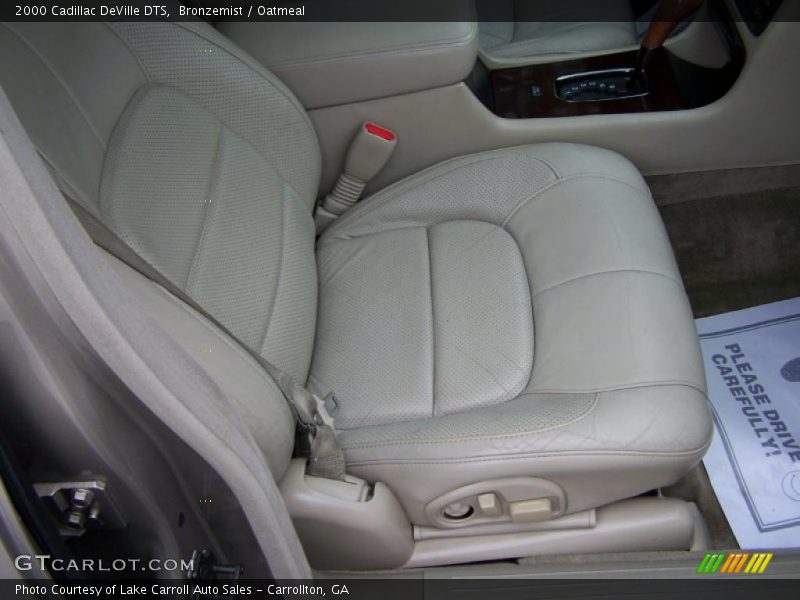 Bronzemist / Oatmeal 2000 Cadillac DeVille DTS