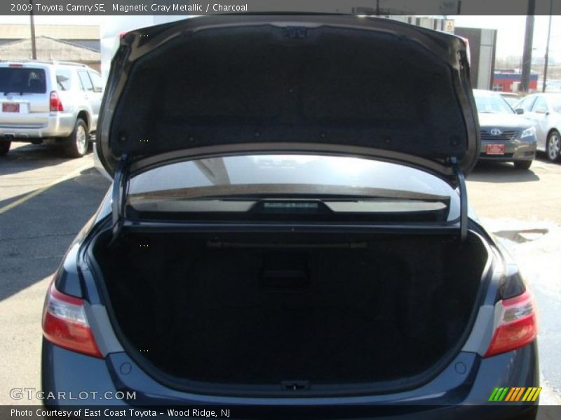 Magnetic Gray Metallic / Charcoal 2009 Toyota Camry SE