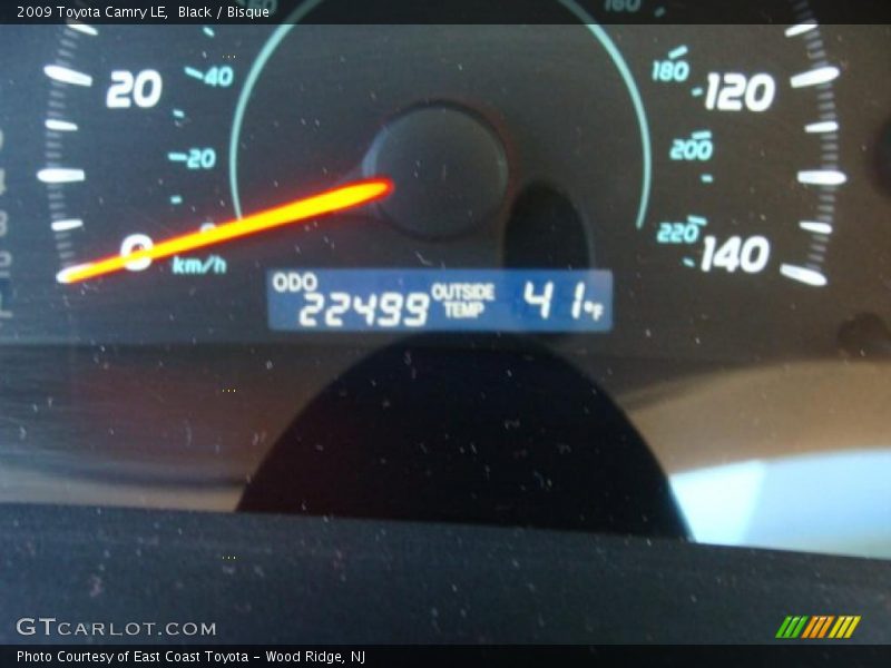Black / Bisque 2009 Toyota Camry LE