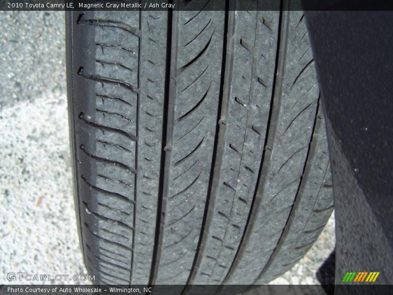 Magnetic Gray Metallic / Ash Gray 2010 Toyota Camry LE