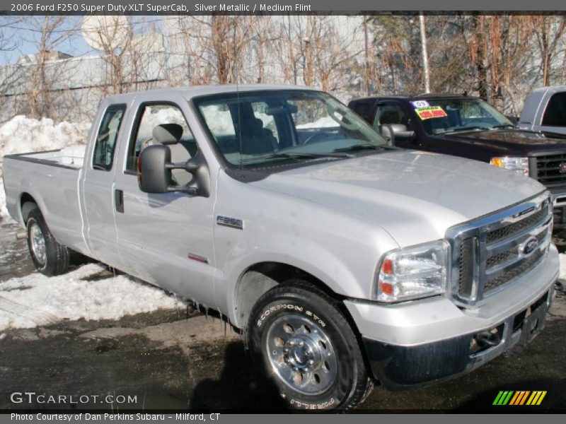 Silver Metallic / Medium Flint 2006 Ford F250 Super Duty XLT SuperCab