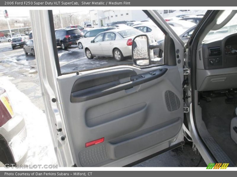 Silver Metallic / Medium Flint 2006 Ford F250 Super Duty XLT SuperCab