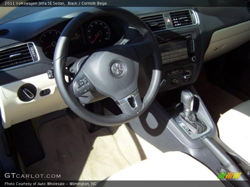 Black / Cornsilk Beige 2011 Volkswagen Jetta SE Sedan