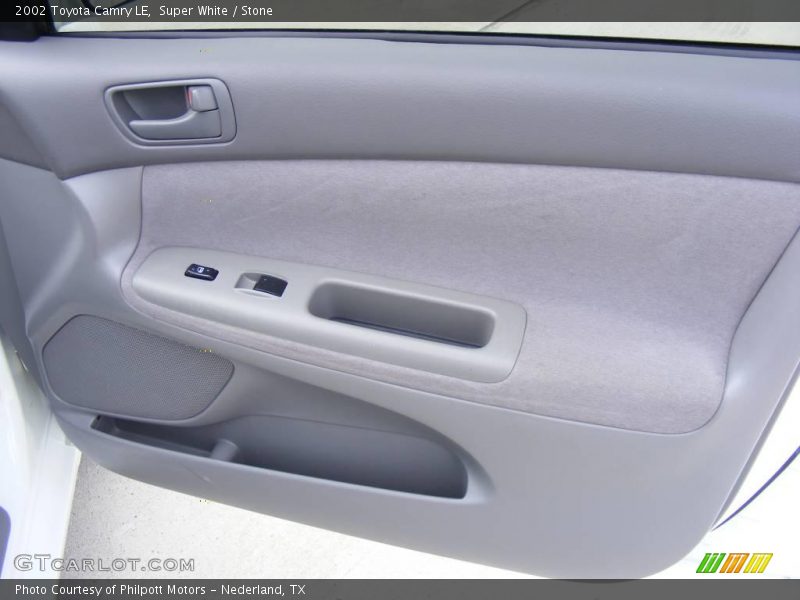 Super White / Stone 2002 Toyota Camry LE