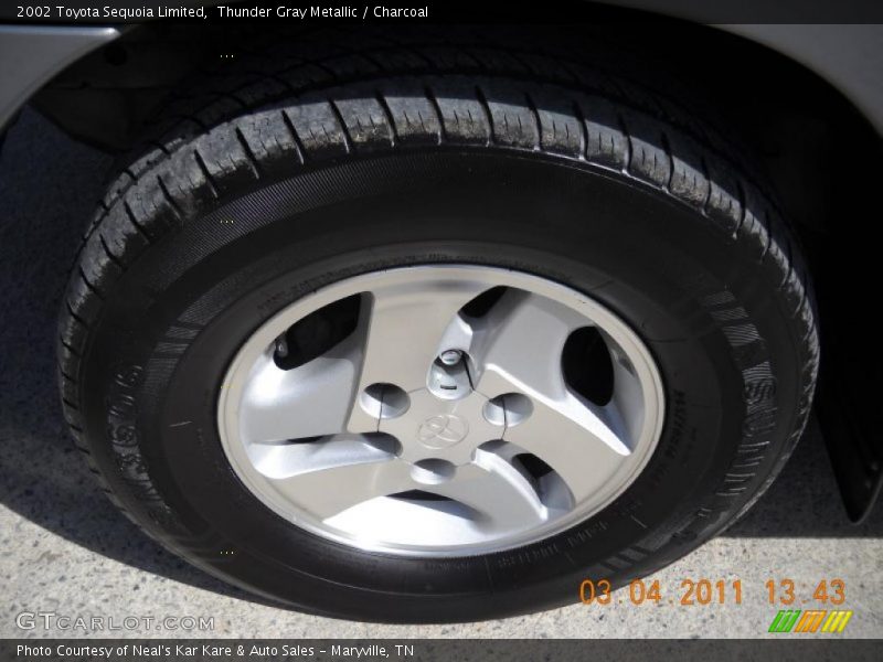 Thunder Gray Metallic / Charcoal 2002 Toyota Sequoia Limited