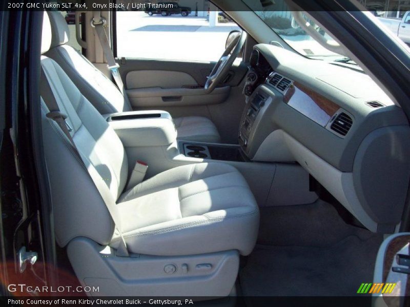 Onyx Black / Light Titanium 2007 GMC Yukon SLT 4x4
