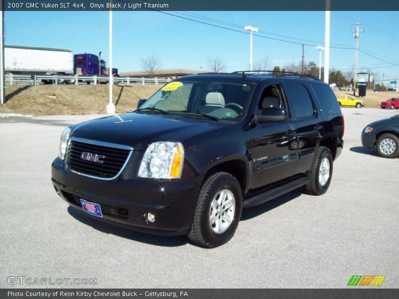 Onyx Black / Light Titanium 2007 GMC Yukon SLT 4x4