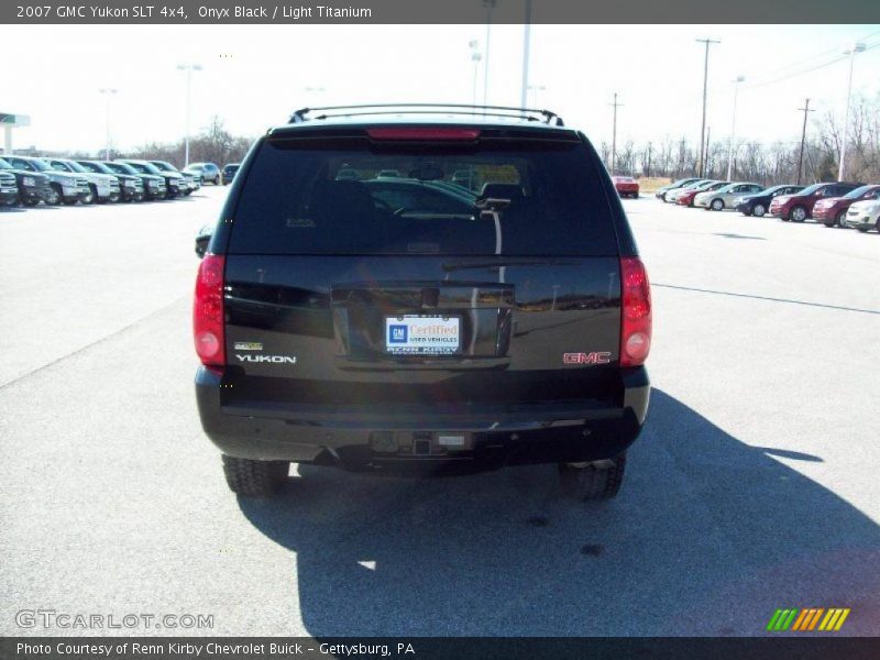 Onyx Black / Light Titanium 2007 GMC Yukon SLT 4x4