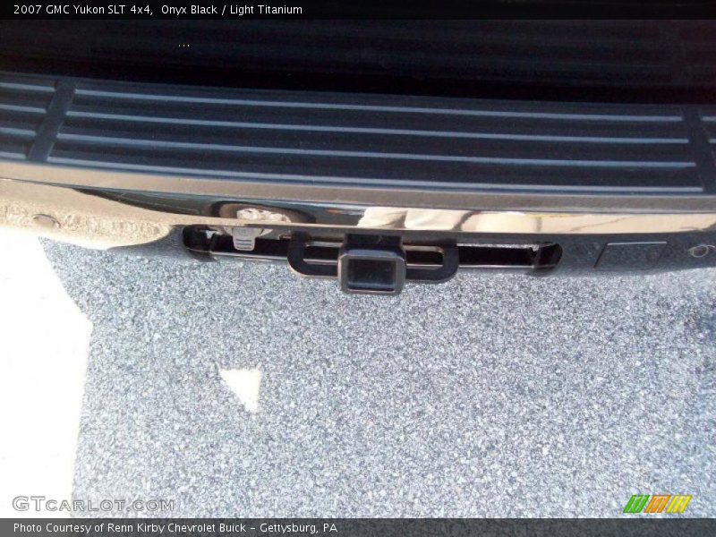 Onyx Black / Light Titanium 2007 GMC Yukon SLT 4x4