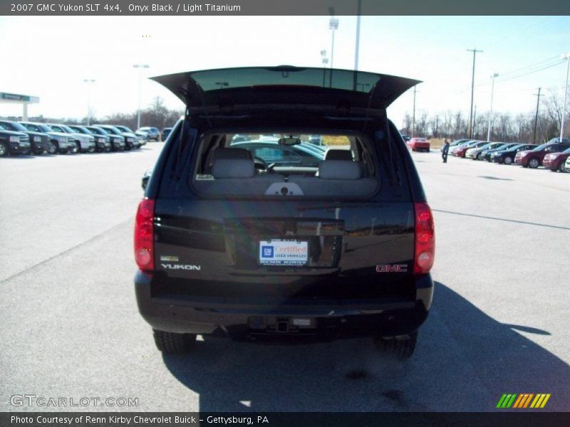 Onyx Black / Light Titanium 2007 GMC Yukon SLT 4x4