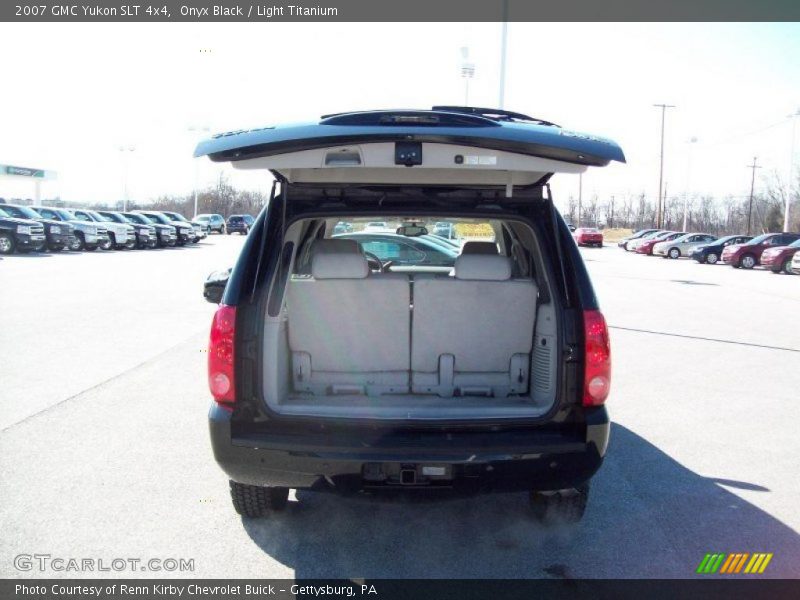 Onyx Black / Light Titanium 2007 GMC Yukon SLT 4x4