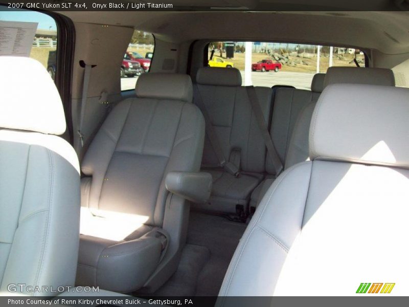 Onyx Black / Light Titanium 2007 GMC Yukon SLT 4x4