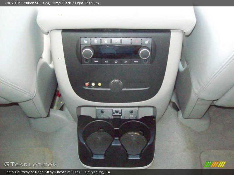 Onyx Black / Light Titanium 2007 GMC Yukon SLT 4x4