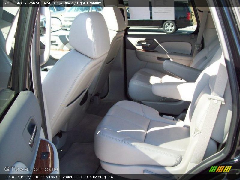 Onyx Black / Light Titanium 2007 GMC Yukon SLT 4x4