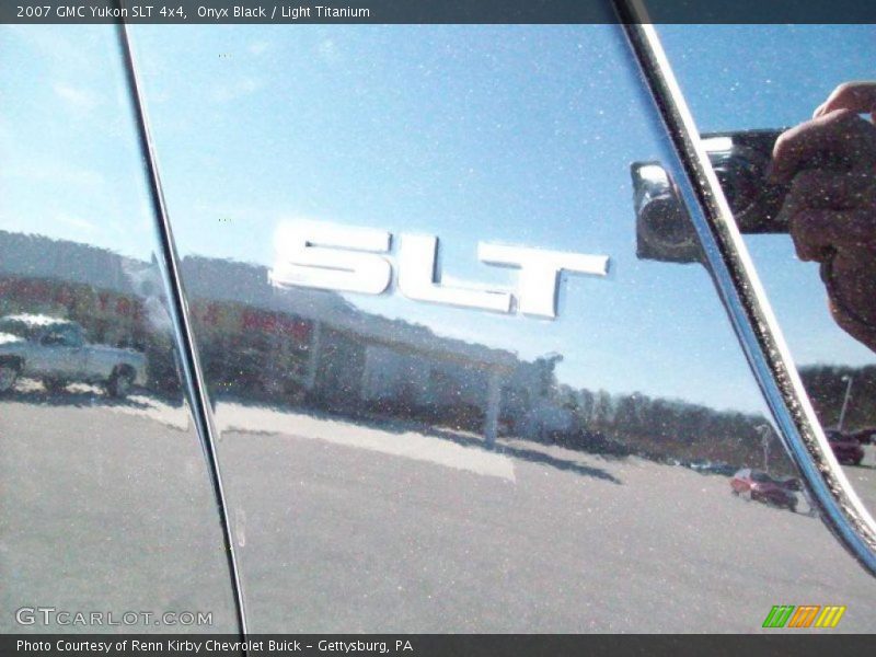 Onyx Black / Light Titanium 2007 GMC Yukon SLT 4x4