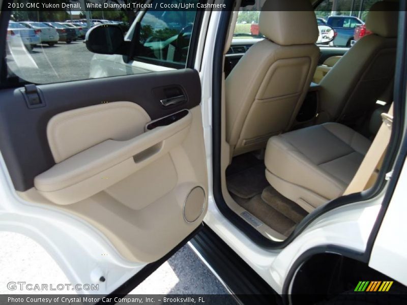 White Diamond Tricoat / Cocoa/Light Cashmere 2010 GMC Yukon Denali
