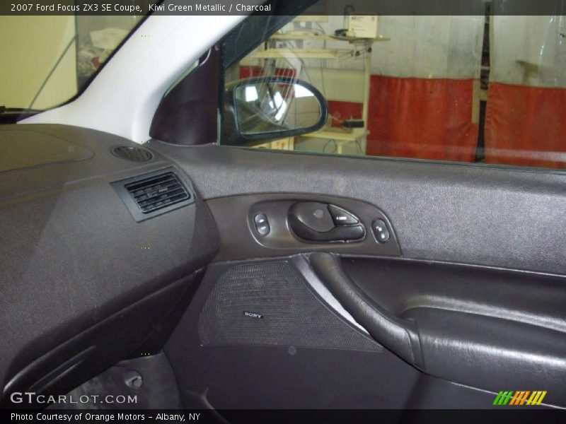 Kiwi Green Metallic / Charcoal 2007 Ford Focus ZX3 SE Coupe