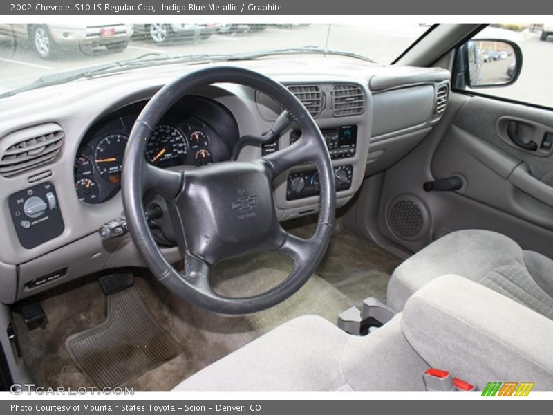 Graphite Interior - 2002 S10 LS Regular Cab 