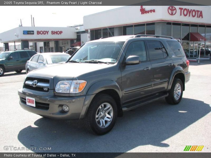 Phantom Gray Pearl / Light Charcoal 2005 Toyota Sequoia SR5