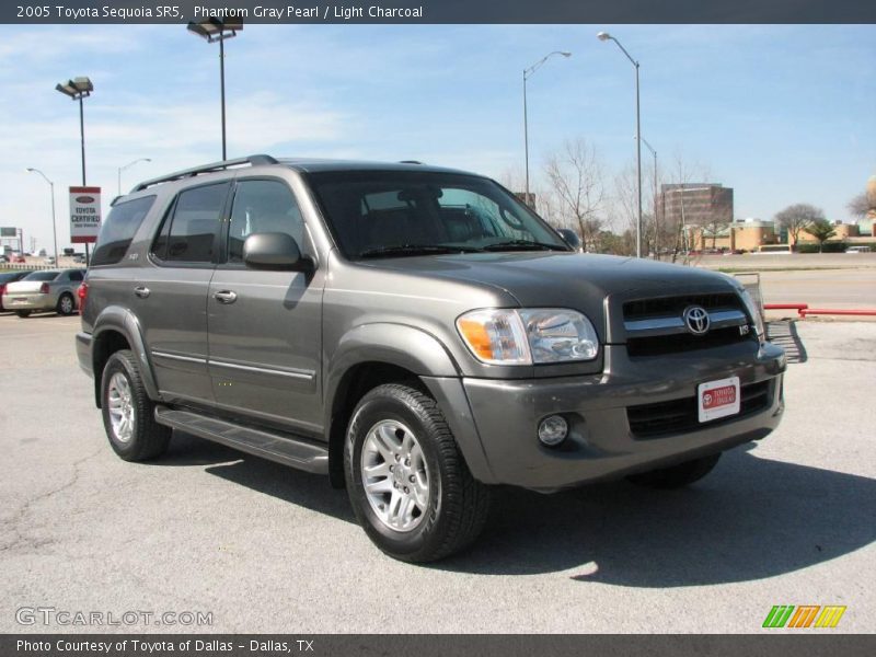 Phantom Gray Pearl / Light Charcoal 2005 Toyota Sequoia SR5