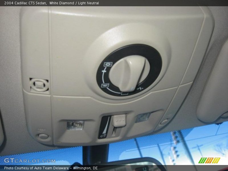 White Diamond / Light Neutral 2004 Cadillac CTS Sedan