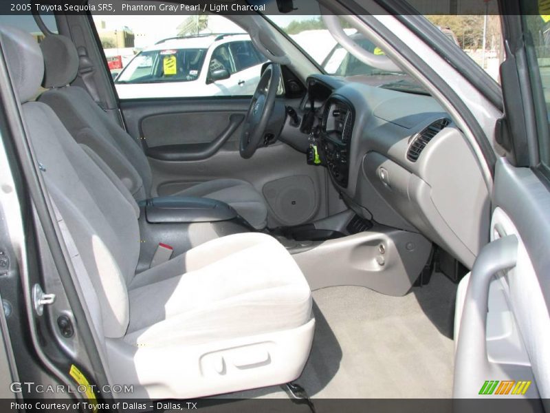 Phantom Gray Pearl / Light Charcoal 2005 Toyota Sequoia SR5