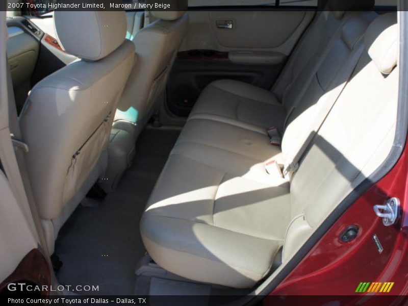 Maroon / Ivory Beige 2007 Toyota Highlander Limited