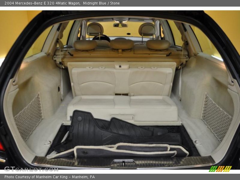  2004 E 320 4Matic Wagon Trunk