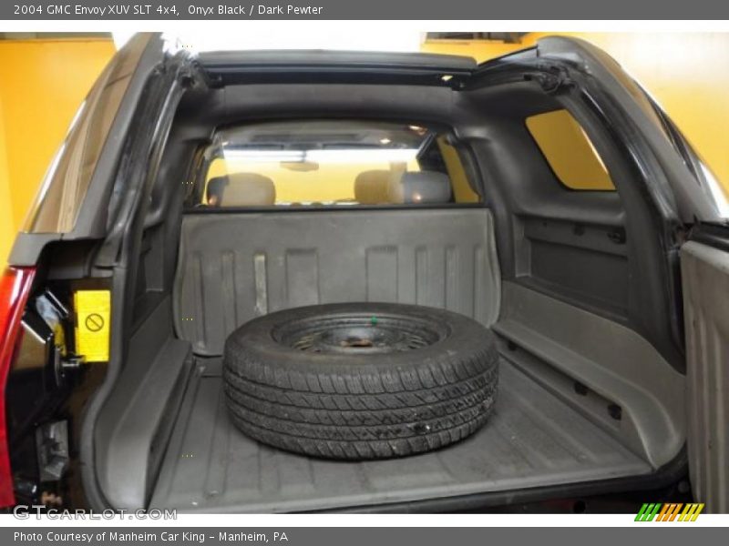 Onyx Black / Dark Pewter 2004 GMC Envoy XUV SLT 4x4