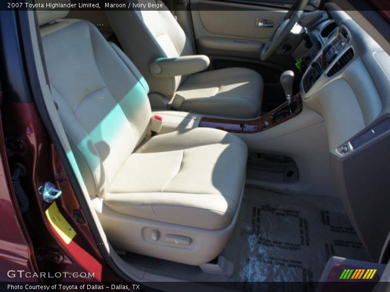Maroon / Ivory Beige 2007 Toyota Highlander Limited